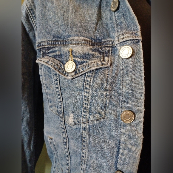A Lucky Brand Tomboy Trucker Blue Denim Jean Jacket - Picture 3 of 16